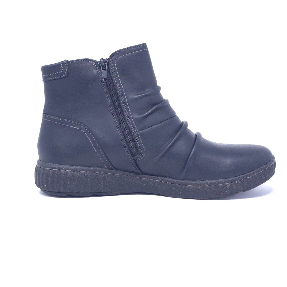 Clarks Collection CarolineOrchid Ankle Boot, Black Leather, 9.5 Wide US - Picture 6 of 10